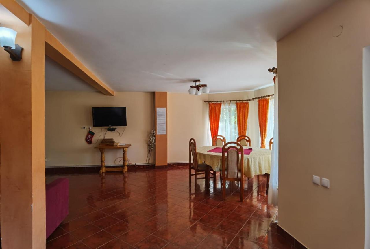Casa Dobrin Hotel Arefu Luaran gambar