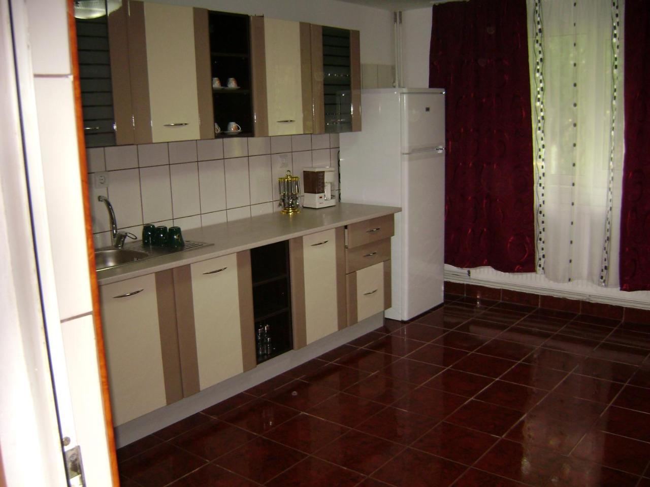 Casa Dobrin Hotel Arefu Luaran gambar